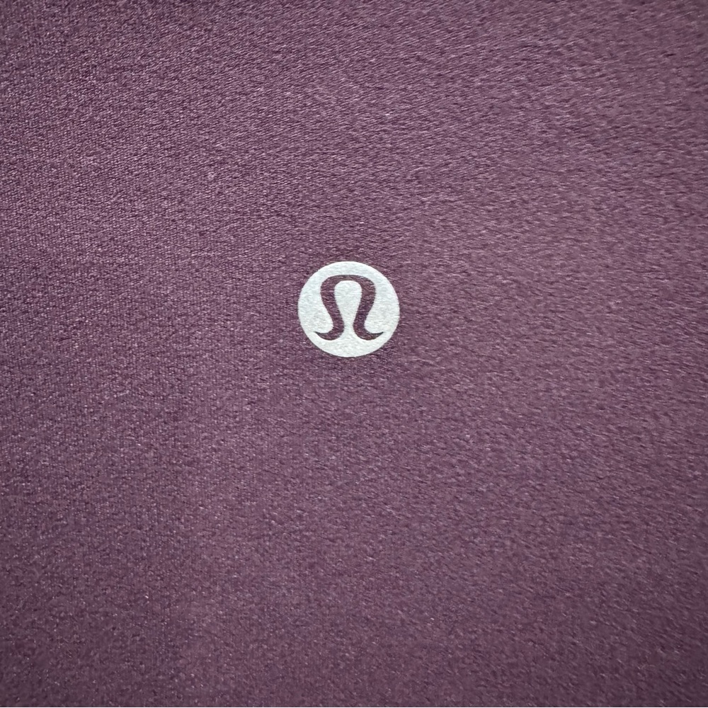 Lululemon Full Freedom Long Sleeve in Black Cherry Sz 10 - Picture 10 of 10